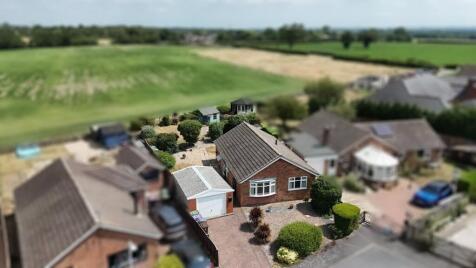 Hilltop Close, Eagle, Lincoln, Lincolnshire, LN6 9HG
