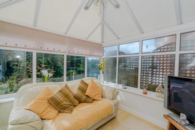 42, Rochester Way, Cannock, Staffordshire, WS12 3Y