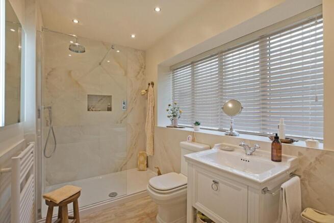 3 bed Duplex for sale Image 11