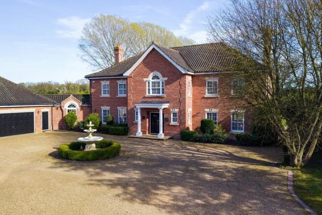 1440px_Oakwood Ma...