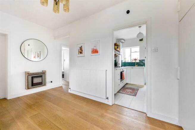 The Lodge, N16