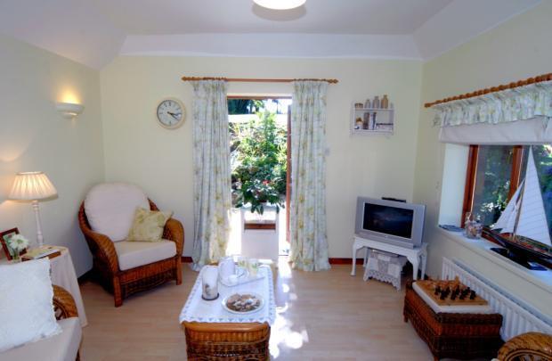 Photo 10