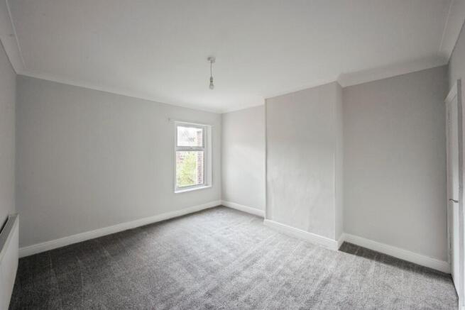 3 bed Terraced for sale Image 10