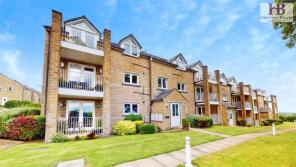 18, Heywood Court, Northowram, Halifax HX3 7BQ