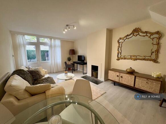 Spacious Open Plan Lounge/Dining Room