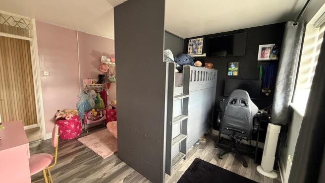2 bed House to rent Image 7