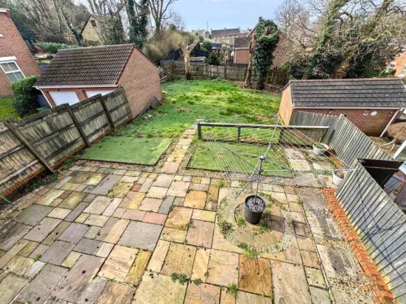 REAR GARDEN 1 (19)