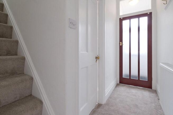 2 bed Terraced to rent Image 4