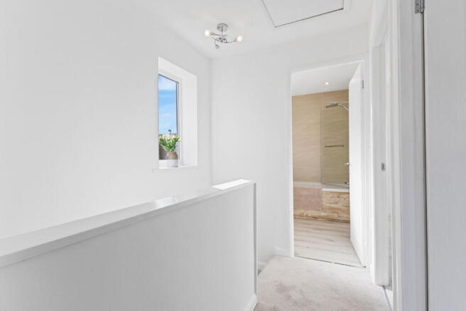 3 bed Semi-Detached for sale Image 9