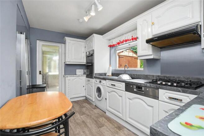 Peckover Drive, Pudsey, West Yorkshire photo 4