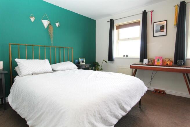 Bedroom 1.3.JPG
