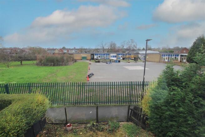 3 bed House for sale Image 11