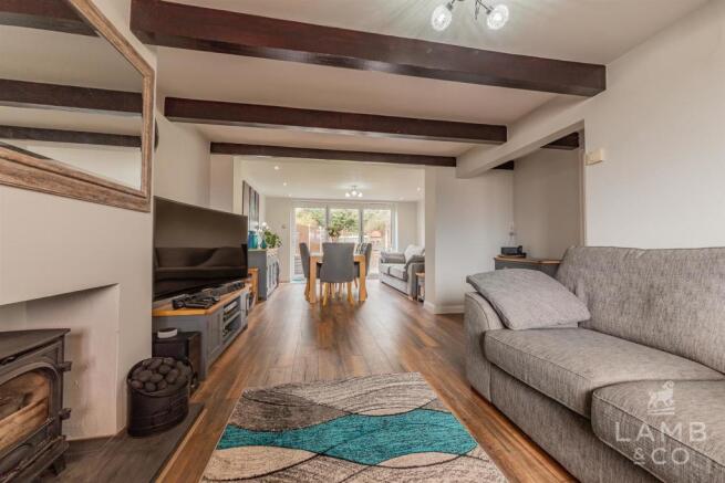 Frinton-Road-Frinton-on-Sea-semi-detached-house-IM