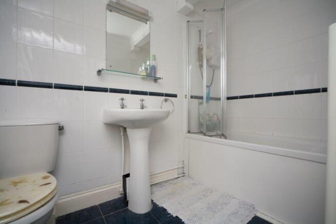 En-Suite Bathroom