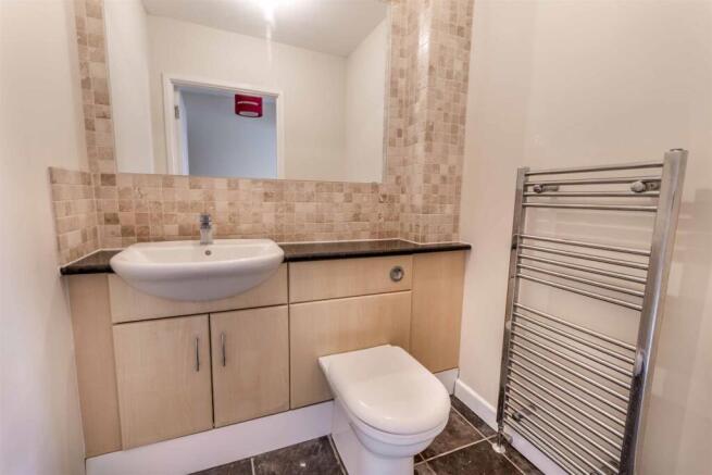 4 bed Detached for sale Image 10