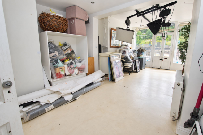 2 bed Terraced for sale Image 6