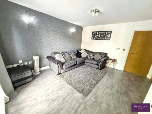3 bed Semi-Detached for sale Image 6