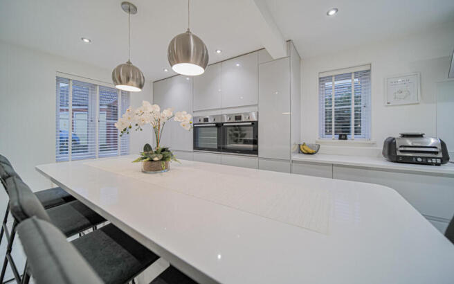 P1066601-2.jpg