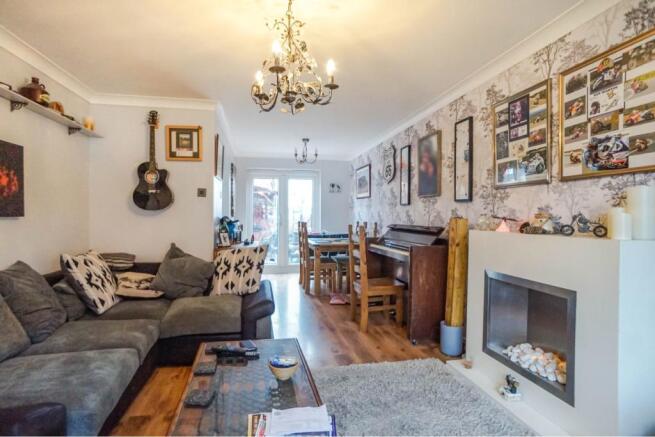 Lounge/Dining Room