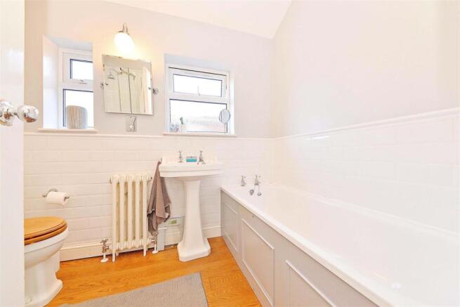 BATH1.jpg