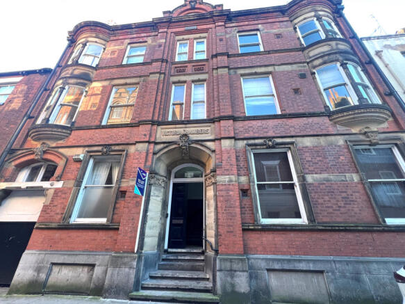 1 Bedroom Apartment with Stunning Original Featur
