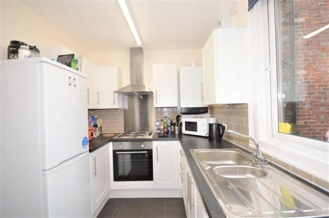 344a - Kitchen.JPG