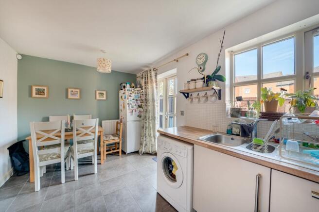 6, Harding Wood, Lightmoor, TF4 photo 4