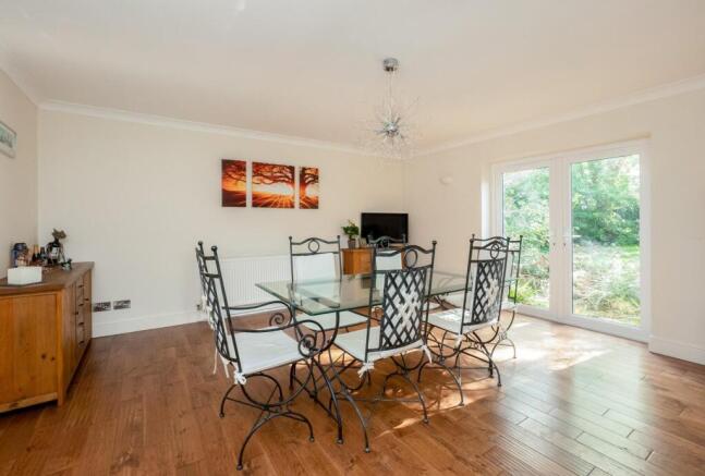 1 Arbour Close-9.jpg