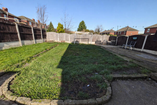 3 bed Semi-Detached for sale Image 12