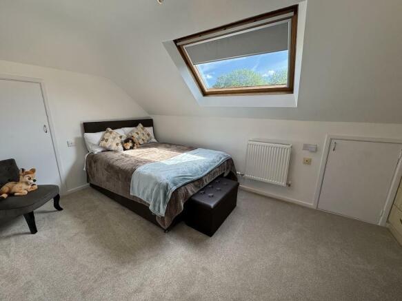 21 - Bedroom 3.jpg
