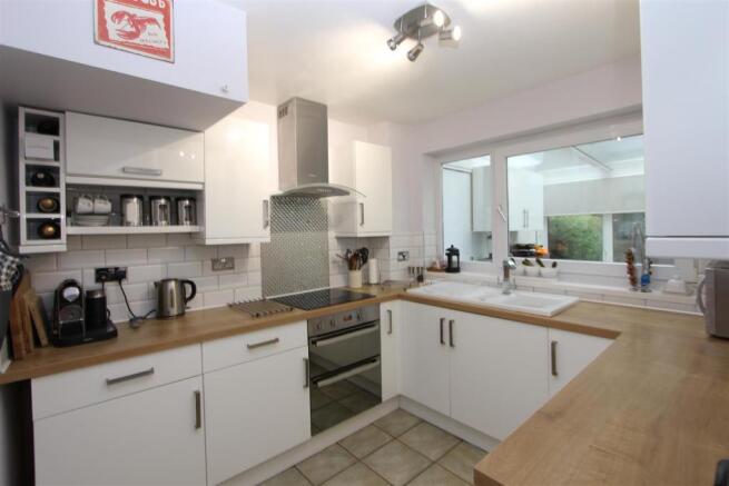 85 sir stafford close 008.JPG