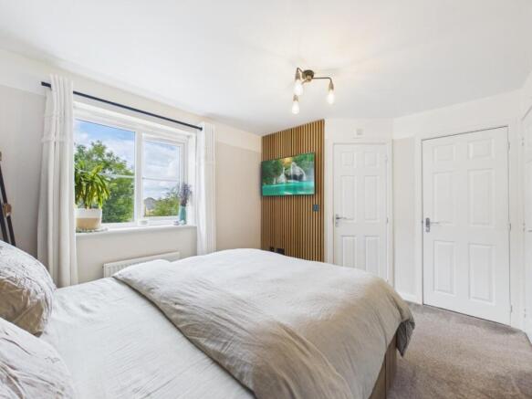 3 bed Semi-Detached for sale Image 12