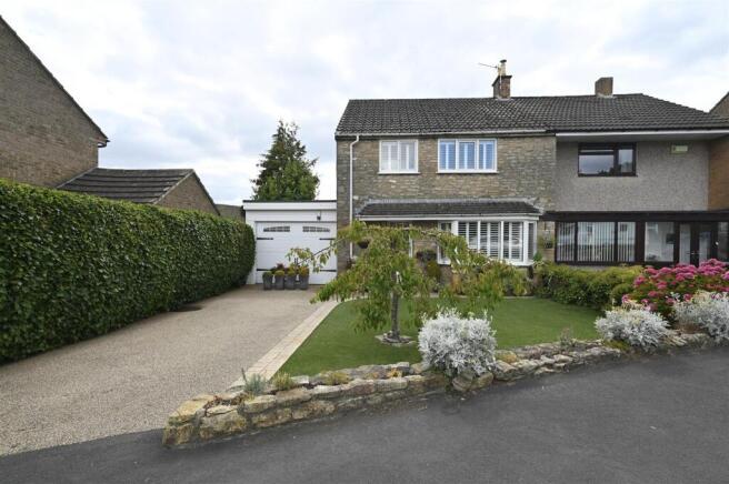3 bed Semi-Detached for sale in richmond