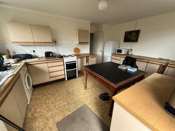 52 Zeals Kitchen 1.jpg