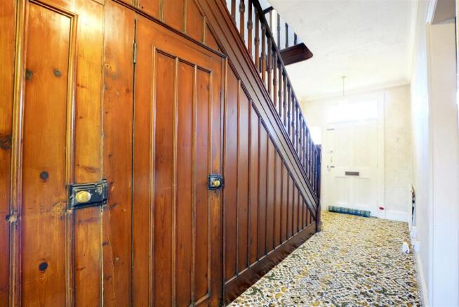 Hallway_1.jpeg