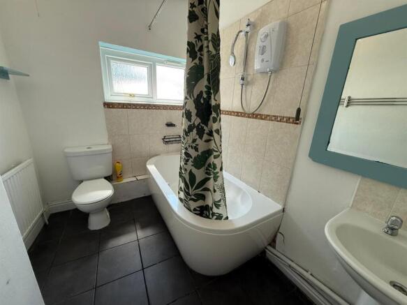 3 bed Terraced to rent Image 10