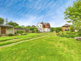 Dragons Hollow, Valewood Lane, Horsham RH13 0QJ