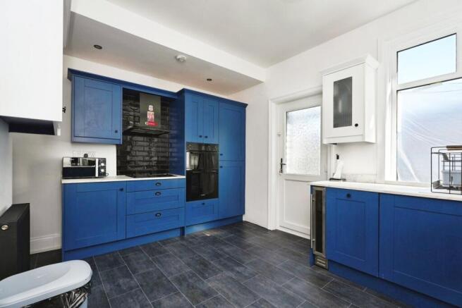 3 bed Terraced for sale Image 4