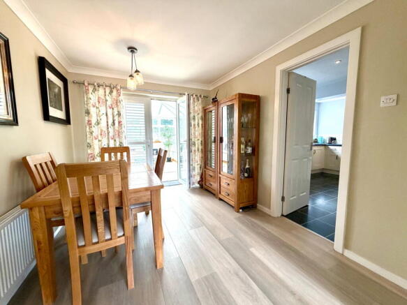 Baslow Crescent, Dodworth, Barnsley, S75 3SG photo 4