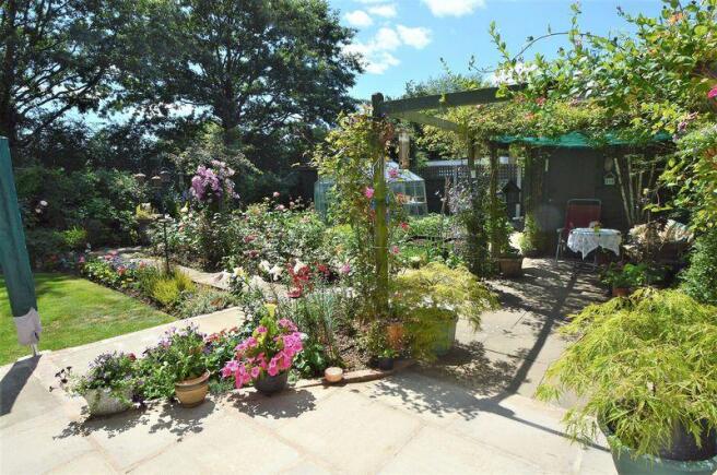 garden with pe...
