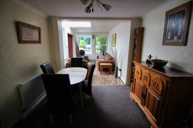 living room/dining r
