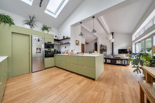 Kitchen/sitting room