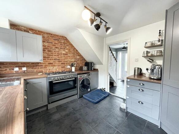KITCHEN/BREAKFAST ROOM