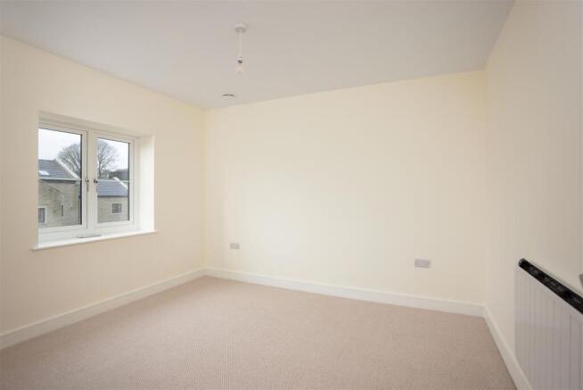 4 bed Semi-Detached for sale Image 9