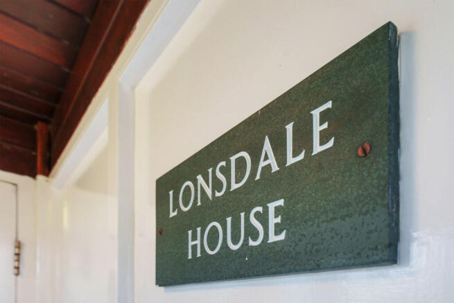 Lonsdale House
