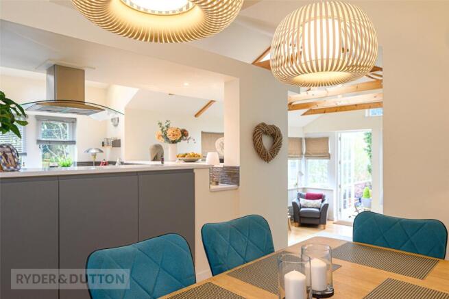 4 bed Semi-Detached for sale Image 8
