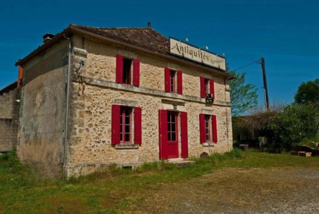 ANCIENNE MAISON D ANTIQUAIRE