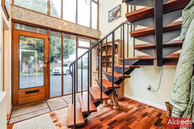 Nigan Station Road  (4).jpg