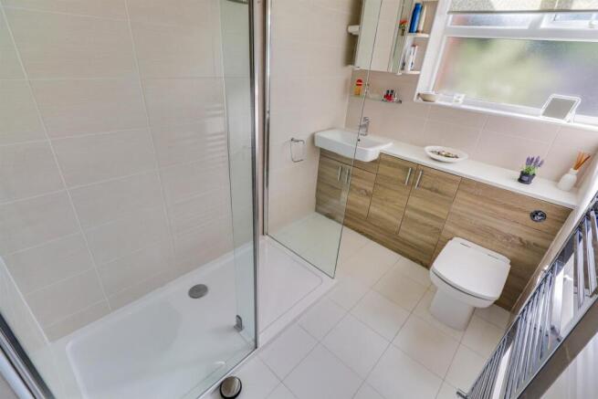 4 bed Detached for sale Image 10