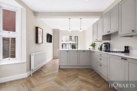 Whittington Road, Bowes Park, N22